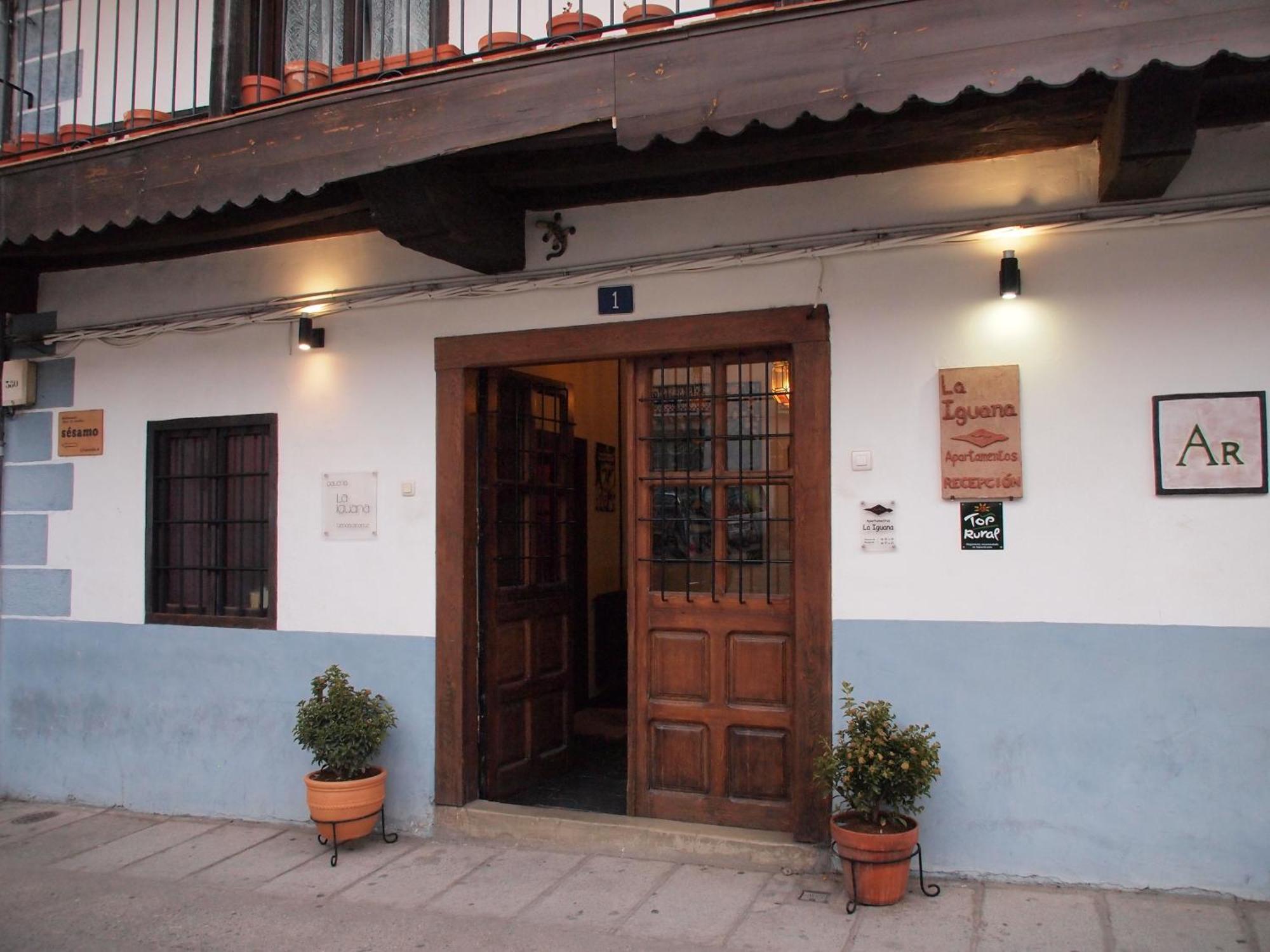 Apartamentos La Iguana Hervás Екстериор снимка