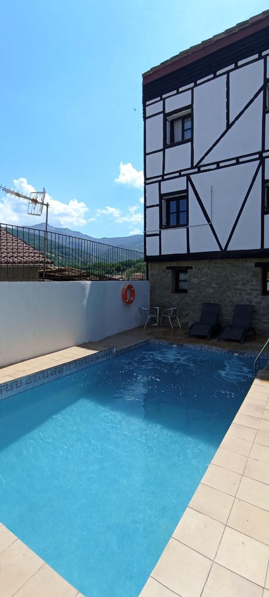 Apartamentos La Iguana Hervás Екстериор снимка